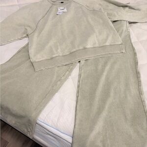 American Eagle Outfitters Wide Leg Pants in Cream